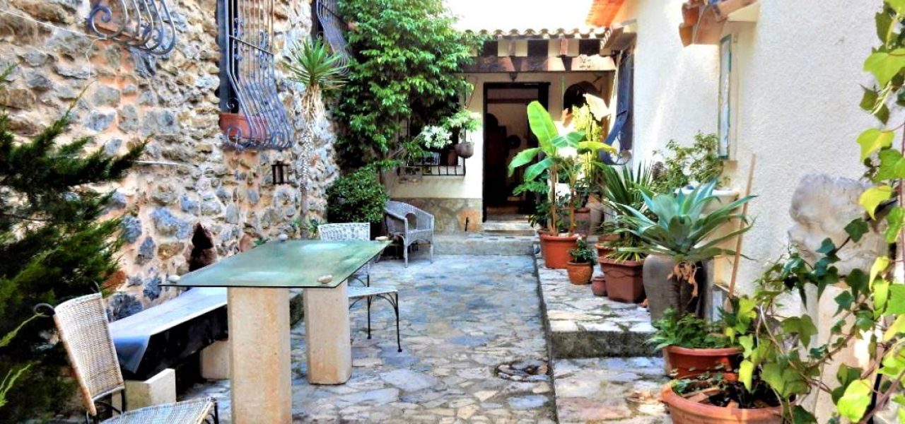 Finca-con-gran-parcela-en-La-Sella-3