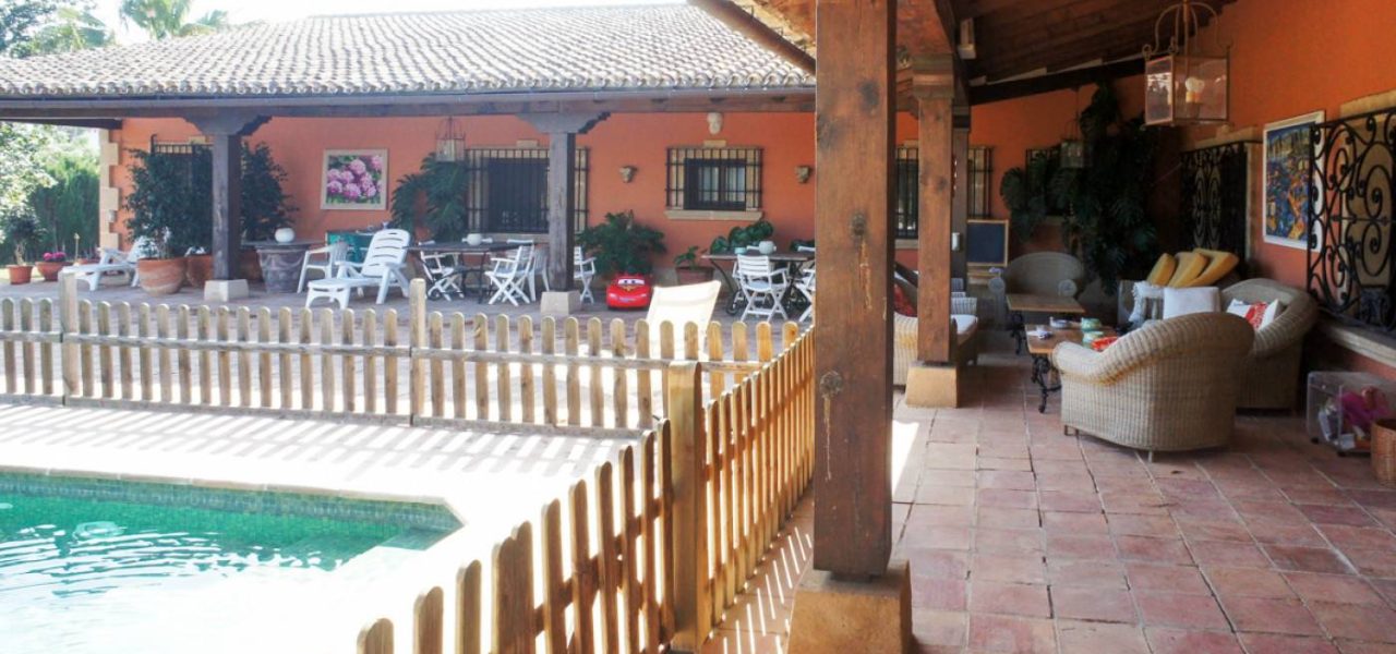 Gran-villa-de-estilo-tradicional