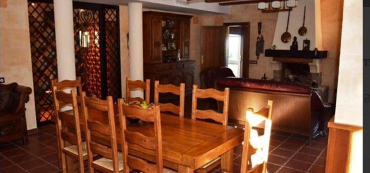 Preciosa-Mansion-con-vistas-al-mar-en-Denia-12