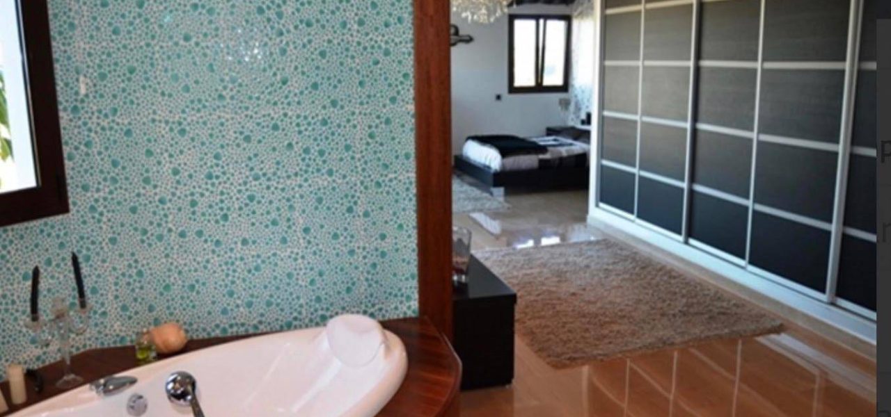 Preciosa-Mansion-con-vistas-al-mar-en-Denia-24