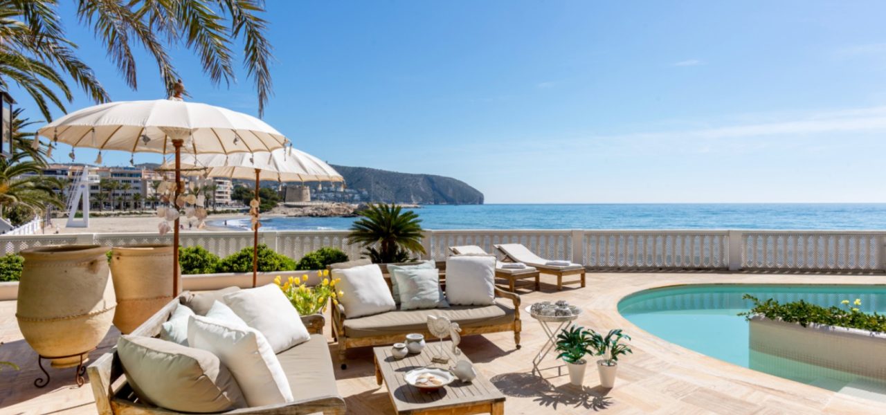 terras frontline beach villa moraira